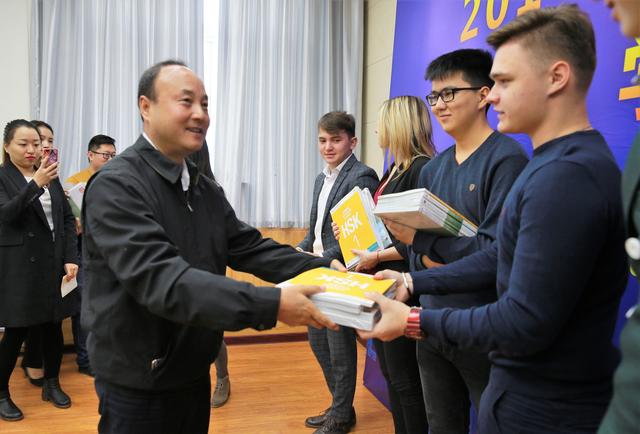 1540255268854095175.jpg C:UsershmDesktopl02090166374cc5aa1946.jpg